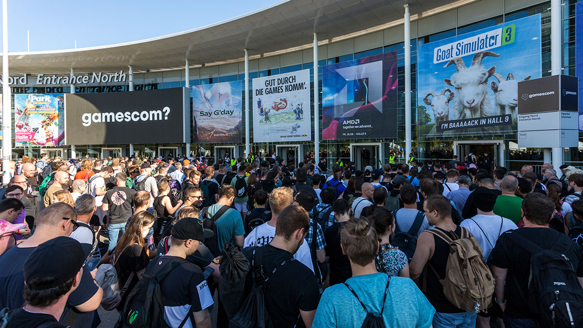gamescom Eingang - Gaming Chairs & Events | Rentals for a Lan Party | Buy your Gaming Chair